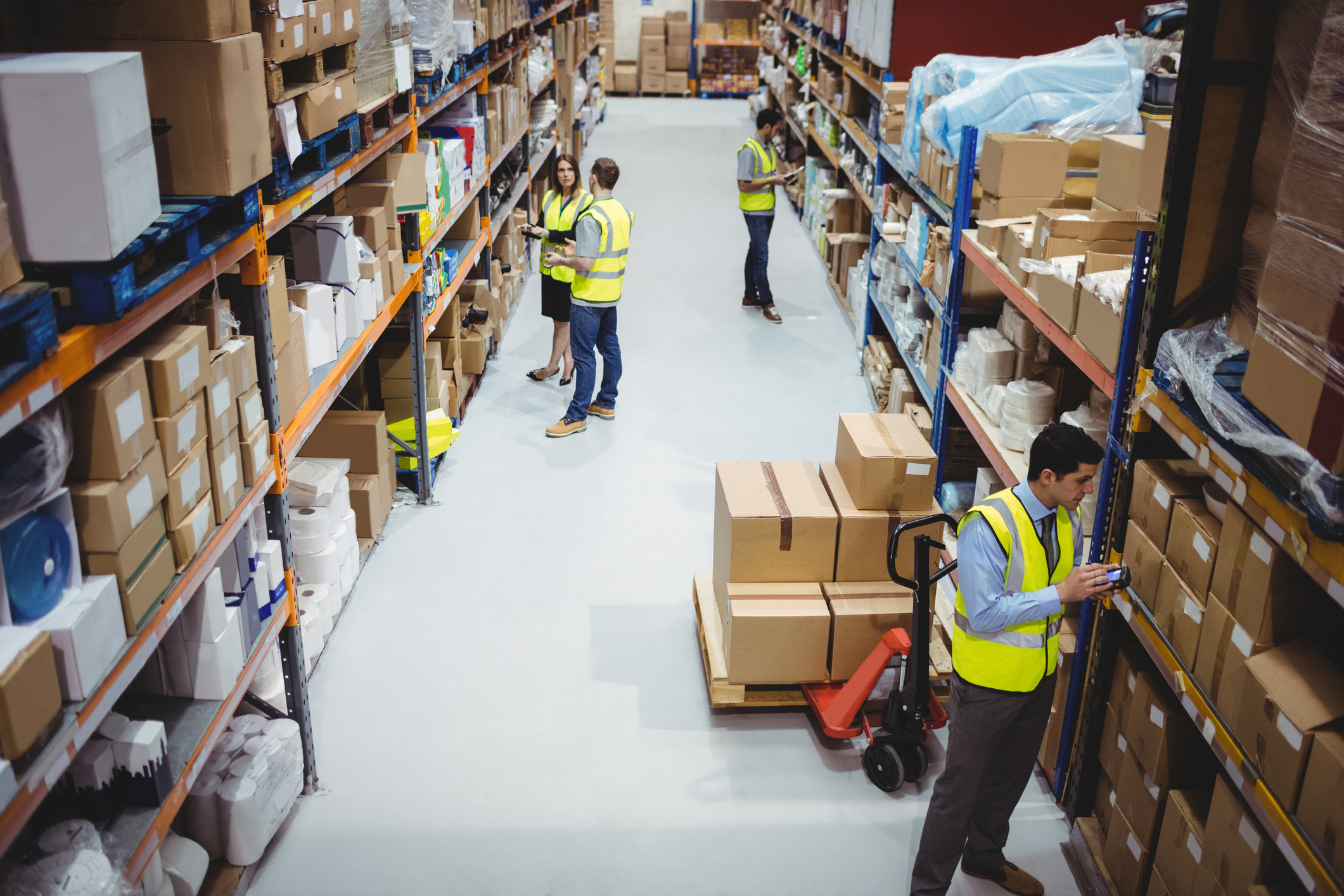 logistics jobs in dubai for freshers